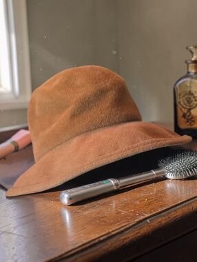 Vintage Annabel Ingall Brown Felt Fedora Hat